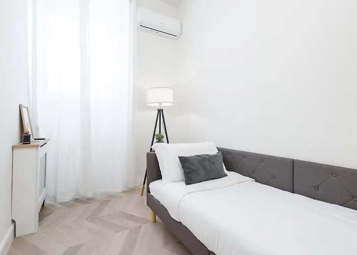Nina's House - Monti Residences